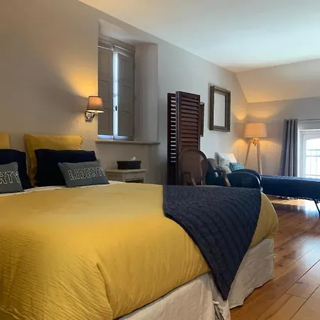 לינה וארוחת בוקר Cote Jardin 3*