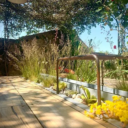 Cote Jardin 住宿加早餐酒店 Sainte-Suzanne (Mayenne)