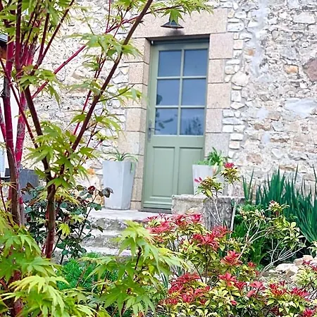 Coté Jardin Couette-café 3*