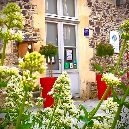 Cote Jardin 3* Sainte-Suzanne (Mayenne)