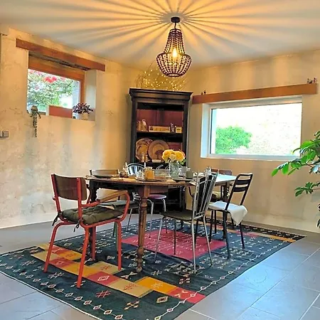 Cote Jardin Alojamento de Acomodação e Pequeno-almoço Sainte-Suzanne (Mayenne)