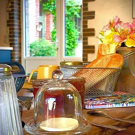 Alojamento de Acomodação e Pequeno-almoço Cote Jardin Sainte-Suzanne (Mayenne)
