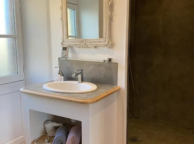 Cote Jardin Bed & Breakfast 3*