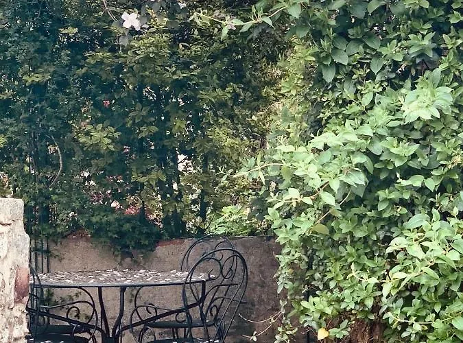 Bed & Breakfast Cote Jardin Sainte-Suzanne (Mayenne)