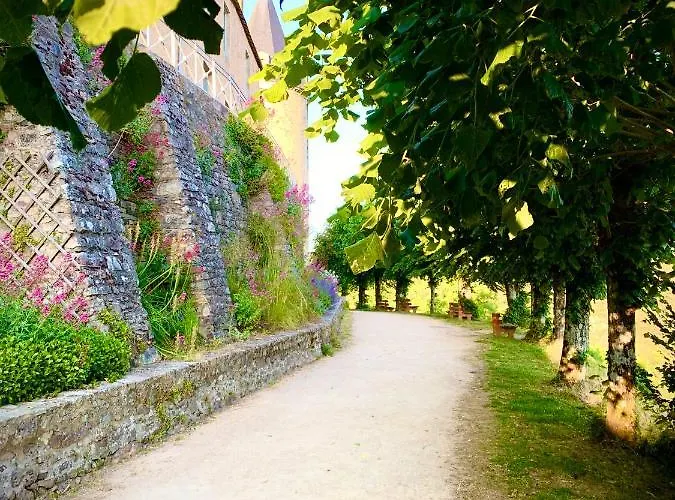 Cote Jardin Bed & Breakfast Sainte-Suzanne (Mayenne)