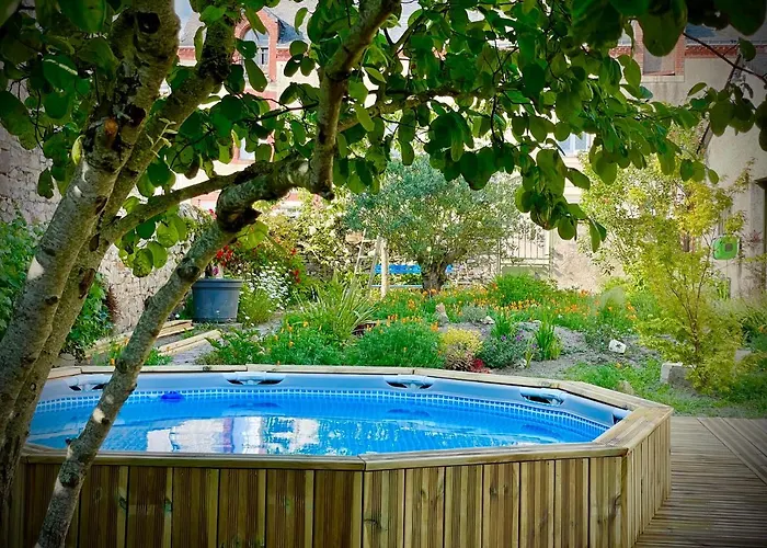 Cote Jardin 3* Sainte-Suzanne (Mayenne)