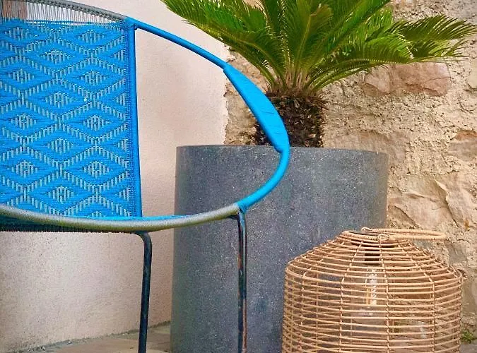 Cote Jardin Bed & Breakfast 3*